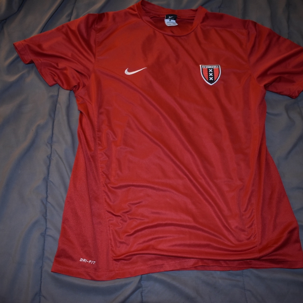 Nike Dri Fit Amsterdam Tshirt